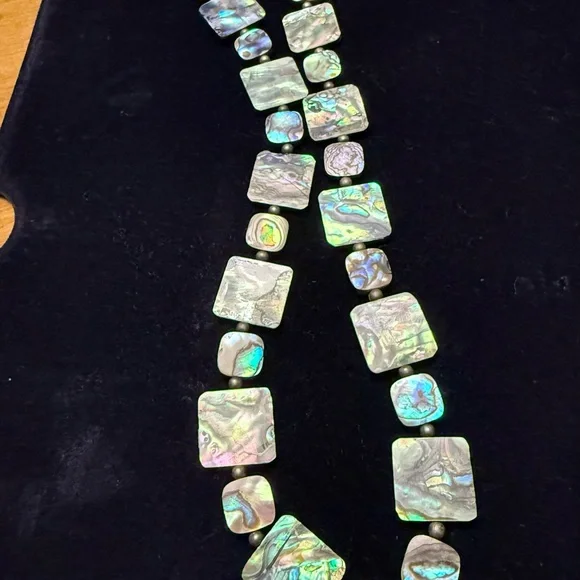 Vintage Iridescent Abalone Shell Necklace - Picture 11 of 11